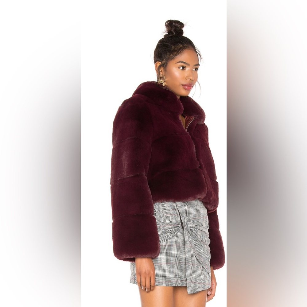 Capulet Faux fur cropped burgundy jacket